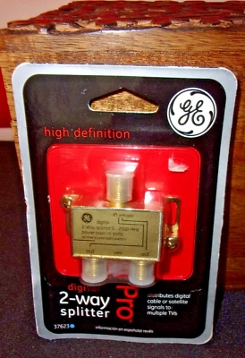 GE Digital 2 Way Splitter Pro High Def. w/ Gold Contacts and mounting screws - Image 1 of 4