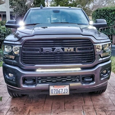 2019 2020 2021 2022 2023 RAM 2500 BARRA DE LUZ LED M&R 30" KIT DE LUZ - BLANCO Foto 1 de 4