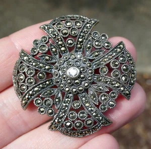 Vintage Sterling Silver Marcasite and Center CZ Maltese Cross Pin Brooch 1 MISS - Picture 1 of 15