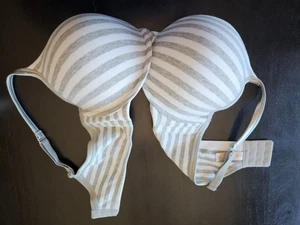 Reggiseno Cacique Push Up 42D Righe Bianco/Grigio - Nuovo Senza Etichette - Spedizione Gratuita - Foto 1 di 3