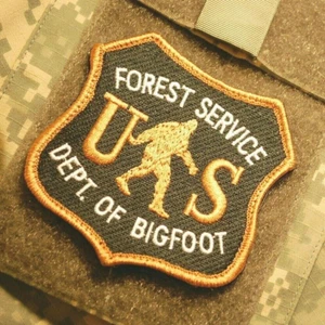 FOREST FIREFIGHTER US FOREST SERVICE WILDLAND BIGFOOT SASQUATCH vêlkrö OD PATCH - Picture 1 of 7