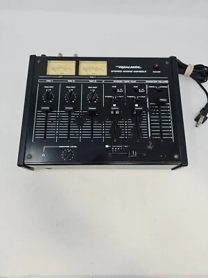 Realistic Stereo Mixing Console Model 32-1200B Powers Up - Image 1 of 4