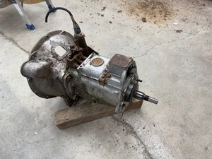 Land Rover Series IIA transmission - Picture 1 of 6