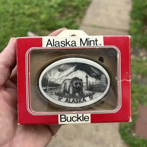Vintage Kiana The Alaska Mint Grizzly Belt Buckle In The Original Box Brass - Picture 1 of 5