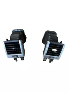 Range Rover Sport 06-09 OEM Dash Outer Vents Pair JBD500180 JBD500190 - Picture 1 of 3