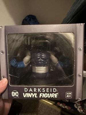 Figura de acción Darkseid de World’s Finest DC Comics. Todavía en caja nunca abierta. Foto 1 de 2
