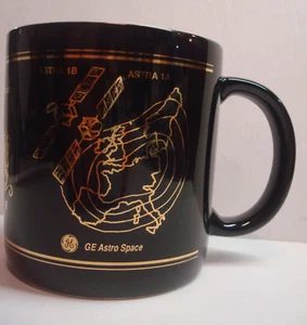 GE Astro Space Astra Gold Orbital Plot Kabel Satellit 1A 1B Kaffeebecher Tasse Vintage - Bild 1 von 9