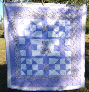 Sunbonnet Sue Quilted throw  in lavender/purples 57x55" - Picture 1 of 15