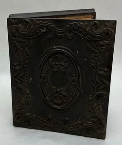 CRITCHLOW DAGUERREOTYPE CASE WITH ORIGINAL INSERT - Picture 1 of 4