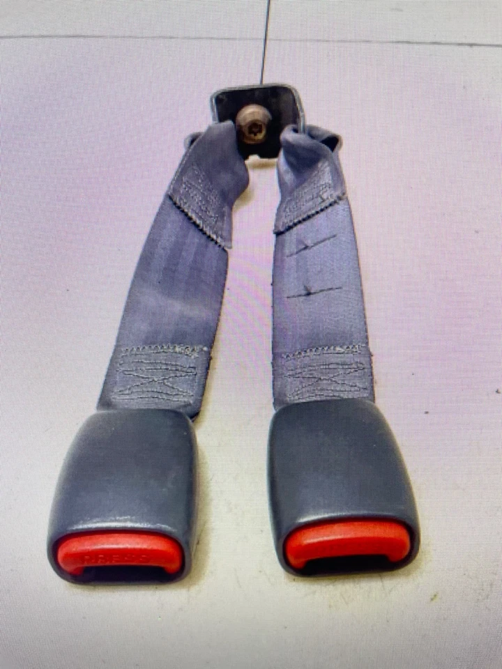 Jeep TJ Wrangler OEM Rear Seat Belt Buckles 1997 1998 1999 2000 2001 2002 053701 - Image 1 of 1