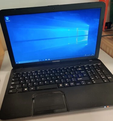 Toshiba Satellite C850D-11Q AMD E1-1200 2 CORE 1.4ghz 6GB RAM 250GB SSD #47F  - Image 1 of 4