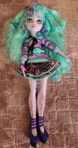Monster High Doll Twyla Boogeyman Creepover Party Sleepover - Picture 1 of 3
