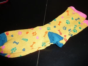 WOMENS YELLOW SOCKS LARGE WITH PAW PRINTS - Picture 1 of 2