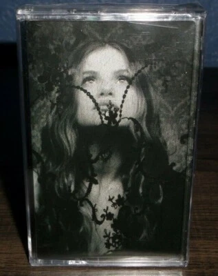 SELENA GOMEZ LOSE YOU TO LOVE ME URBAN OUTFITTERS LIMITED CASSETTE LOOK AT HER - Image 1 of 4
