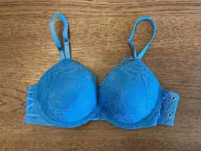 Sutiã VICTORIA SECRET BOMBSHELL ADD 2 CUP PLUNGE Super Push Up NOVO Alça Brilhante - Imagem 1 de 4