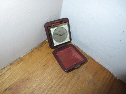 Vintage Europa Uhren 7 Jewel 3” Travel Alarm Clock Brown Leather Original Box Cover