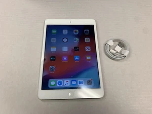 Apple iPad mini 2 16GB, Wi-Fi, 7.9in - Silver - Afbeelding 1 van 1