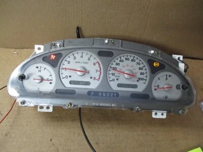 01 02 Cuadro de instrumentos velocímetro Nissan Quest Speedo 182 k millas 2001 2002 Foto 1 de 4