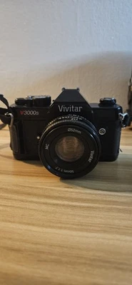 Vivitar V3000S Film Camera with 50mm F1.7 Lens For Parts Or Repair - Image 1 of 4