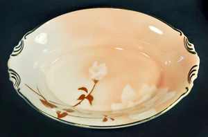 Cuenco de verduras ovalado Syracuse Old Ivory OP Co. Madam Butterfly Shadowtone 10 1/4" - Imagen 1 de 3