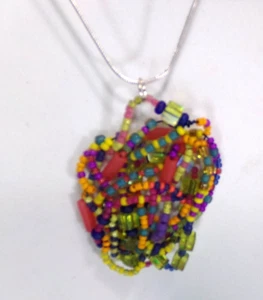 MULTICOLOR  BEADWORK   2.5"  PENDANT NECKLACE / SILVER PLATE CY76  J88CR - Picture 1 of 5