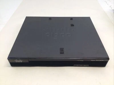 Router de servicio Cisco serie 1900 modelo 1921 Gigabit Ethernet usado sin cables Foto 1 de 4