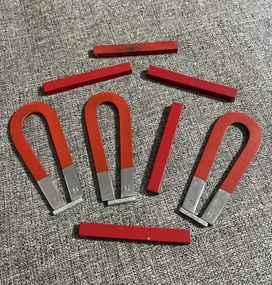 "Lote (3) imanes de herradura rojos de 5"" y (5) imán rojo recto único de 4"" - USADOS" Foto 1 de 4