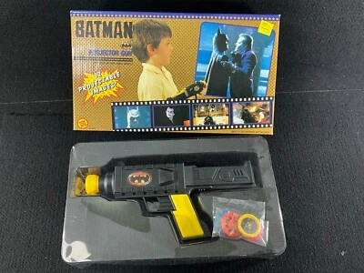 老式1989年蝙蝠侠项目枪带盒。 TOYBIZ。 VARIANT UPSIDE DOWN BAT EMBLEM — 第 1/4 张图片