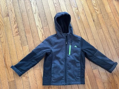 Snozu Performace Kid's Zip Up Softshell Jacket With Hood Black Size 5/6 Nice - Image 1 of 4