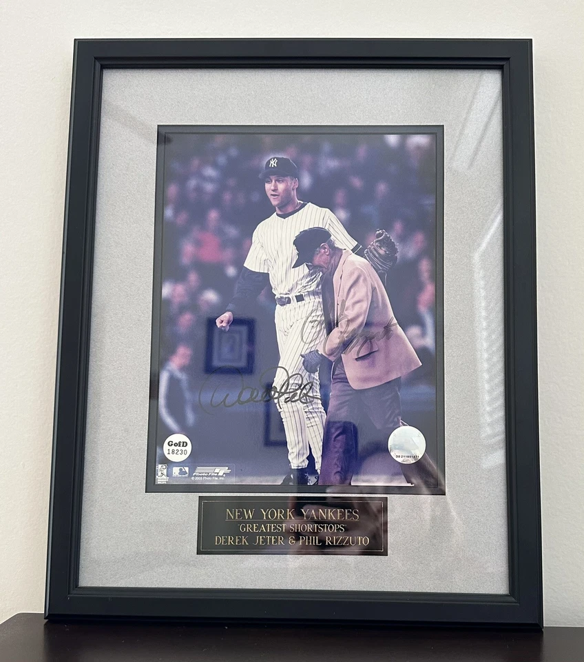 Derek Jeter & Phil Rizzuto Yankee HOF Autograph Framed Picture with Certificate - Image 1 of 4