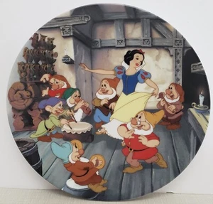 DISNEY Collectors Plate Snow White  “THE DANCE” KNOWLES 1991  - Picture 1 of 4