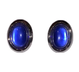 Vintage Monet Silver Tone And Blue Cabochon Signed - Picture 1 of 2