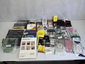 Cell Phone and Tablet Cases and Protective Screens 56 Piece Lot - Photo 1 sur 8