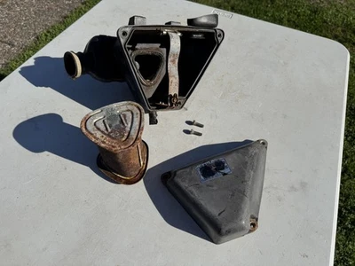 Honda XR200R XR 200 1981-1983 OEM caja de aire filtro filtro filtro carcasa Foto 1 de 4