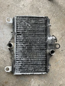 Kawasaki Z1300 radiator - Picture 1 of 2