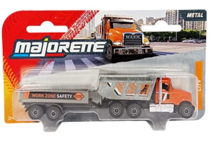 Majorette 8503002001 Mack Granite arancione con rimorchio 1:64 - Foto 1 di 1