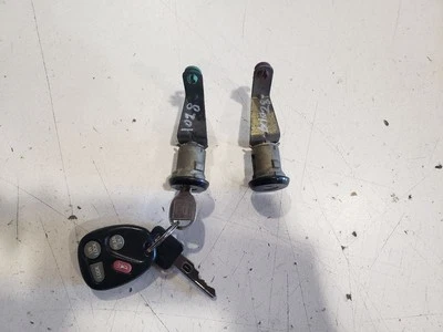 Chevrolet Camaro 1999 - Juego de cerraduras - 99-02 OEM - Cerradura de puerta derecha izquierda, llave, llavero Foto 1 de 4