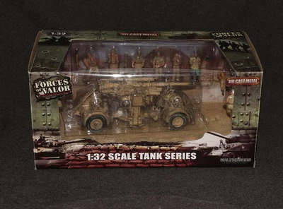 Unimax Forces of Valor US 88mm FlaK 18 1/32 German Army DAK 8 Figures Bxd - Image 1 of 4
