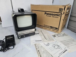 Vintage Panasonic Portable TV Tr-5040 Black And White - Picture 1 of 9