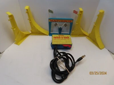 Vintage Matchbox Superfast toy lot Finish Gate Loop track brace 1600 transformer - Image 1 of 4
