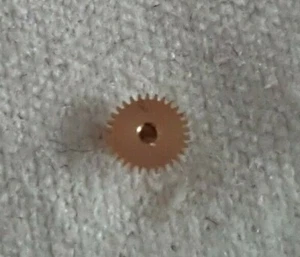 Piaget Caliber 8P2 Part Number 31.046-A4 (Hour Wheel, Height 1.15mm) - Picture 1 of 5