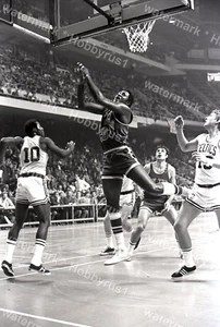 Willis Reed New York Knicks vs Boston Celtics 1970 NBA Original 35 mm negativ - Bild 1 von 3