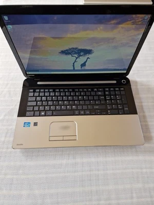 Toshiba Satellite C75-A-156 17.3" Laptop i3-3110M 2.4GHz 1Tb Hdd 8Gb RAM Win Err - Image 1 of 4