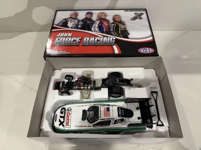John Force Castrol GTX 2013 Mustang Funny Car/1110 Nuevo Escala 1:24 Diecast NHRA Foto 1 de 3