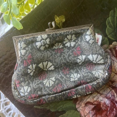 Vintage Tapestry Coin Purse ~Floral ~Metal Kiss Clasp~Red Satin Lining - Image 1 of 4