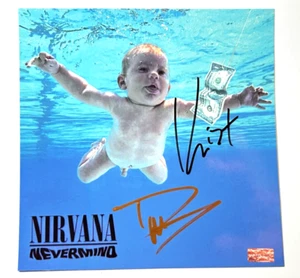 NIRVANA: Signiertes Dave Grohl + Krist Novoselic 8x8" FOTO Original Autogramm mit COA - Bild 1 von 9