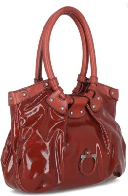 Bolso Celtico Salvatore Ferragamo charol logotipo Gancini Foto 1 de 4