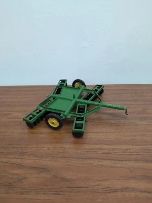 1/16 Ertl Farm Toy  John Deere Disk With Metal Cast Wheels #2 - Image 1 of 4