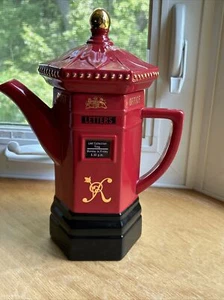 Tea Pot with lid Memories of London Series Red Post Box London Pottery 11” MINT - Picture 1 of 9