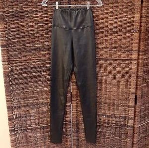 Wilfred Free Leggings Damen XS schwarz Daria Kunstlederhose Aritzia Mobwife - Bild 1 von 3